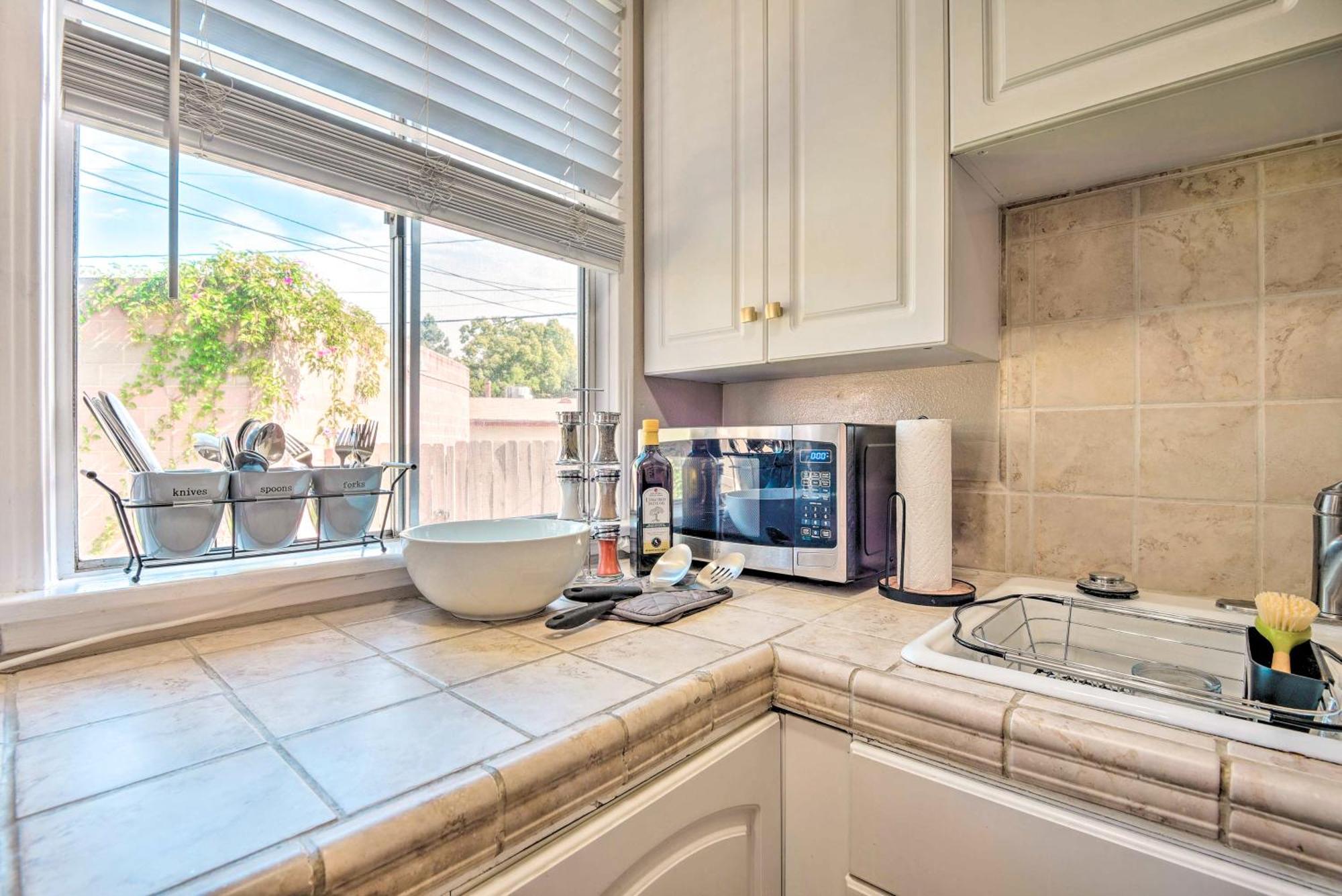 Stylish And Modern Burbank Gem With Private Yard! 빌라 외부 사진